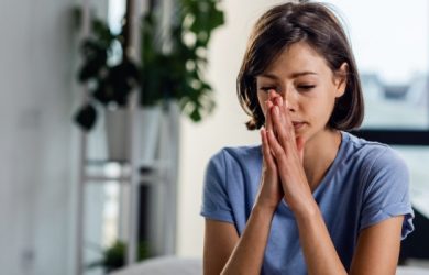 7 Signs of Deep Self-Loathing & How to Heal It With Love