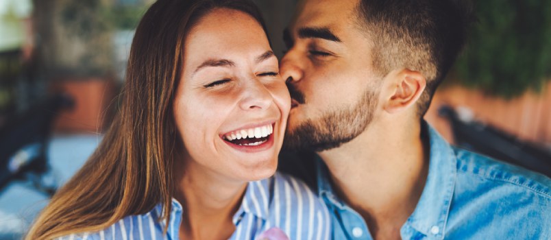 5 Ways to Have a Romantic and Energy-Efficient Date