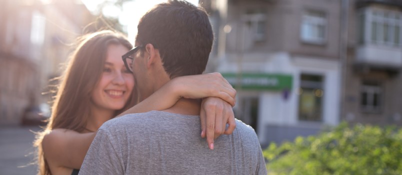 3 Foolproof Tactics for How to Make a Girl Want You