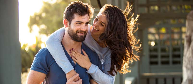 5 characteristics of happy couples