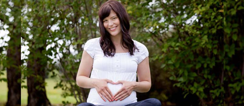 Jeans are your best friend Fashionable Families: How To Flaunt Your Baby Bump