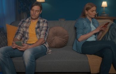 9 Signs You Resent Your Partner & What to Do About It