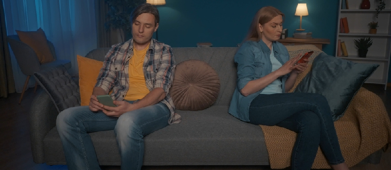 9 Signs You Resent Your Partner & What to Do About It