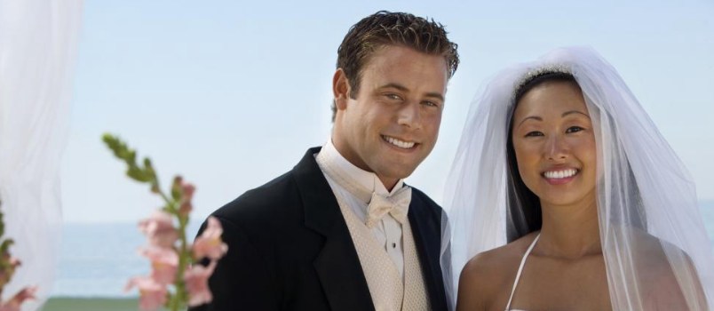 Ultimate Guide for Men to Pen the Best Romantic Wedding Vows