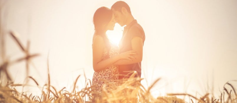 Touch and kiss, no matter how secure you are in the relationship Touch and kiss, no matter how secure you are in the relationship