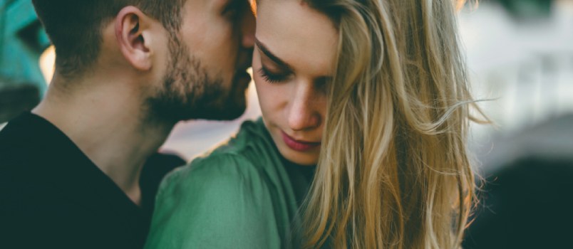  4 Ways to Increase Your Intimacy Quotient with Your Husband