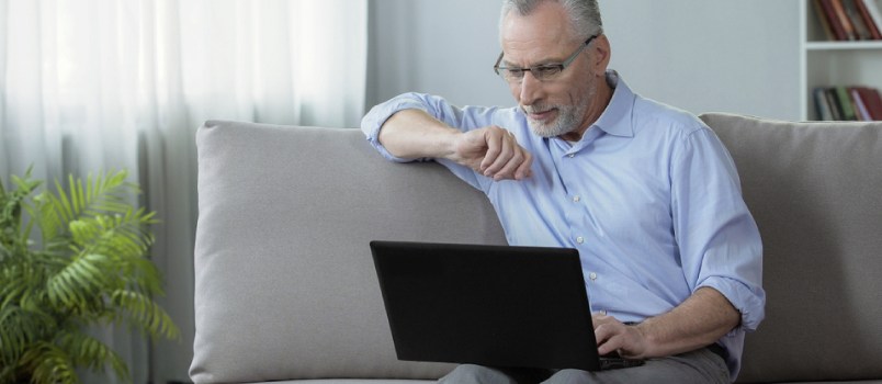 Many American adults use mobile dating or online dating site to enter into a relationship Many American adults use mobile dating or online dating site to enter into a relationship