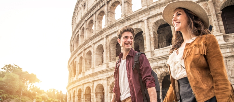 couple  visiting a historical building