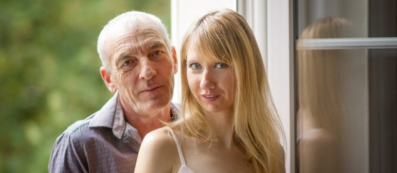 10 Reasons Why Women Love Dating an Older Man