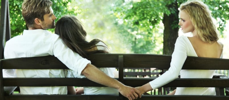 man cheating on his girlfriend