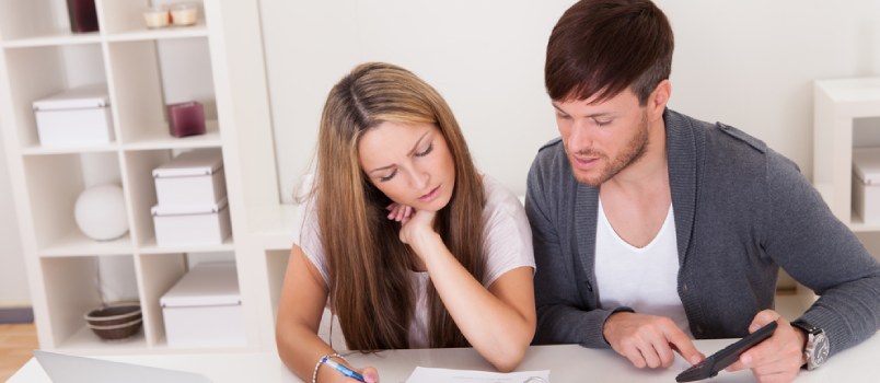 Mаnаgіng thе cost оf counseling Couple calculating financial budget