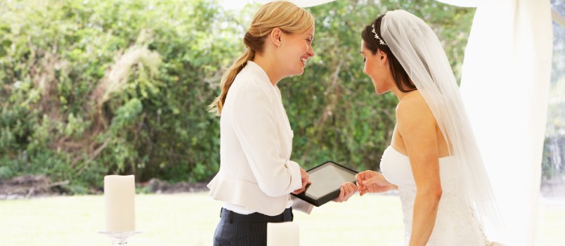 Give your wedding wings Give your wedding wings