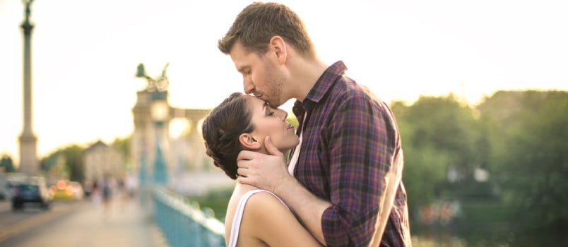 How Men Fall In Love: Psychology of the Male Brain in Love