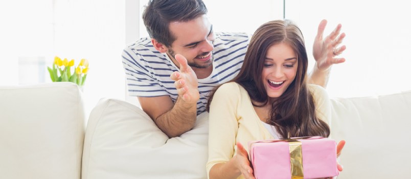 Top 50 Romantic Gifts For Her