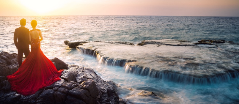 Couple enjoying on pre wedding