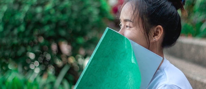 The Woman Carrying The Movie Sat Thinking About The Past