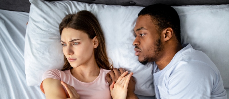 pareja que tiene conflictos