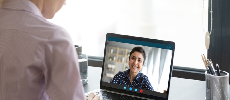 Indian girl communicate with friend on-line by video call