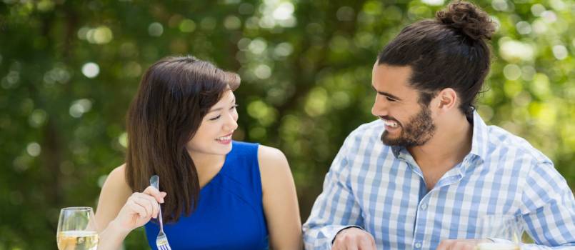 couple having food in restaurant