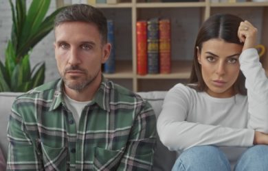 Disconnected Relationship: Reasons, Signs & Ways to Fix