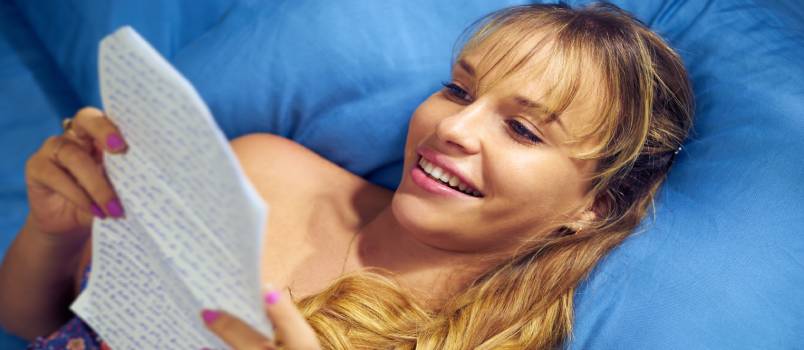 Girl reading love letter