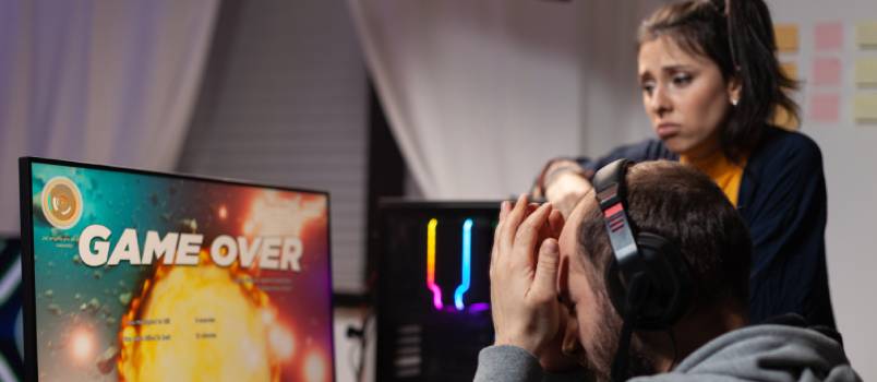 Couple feeling for losing game