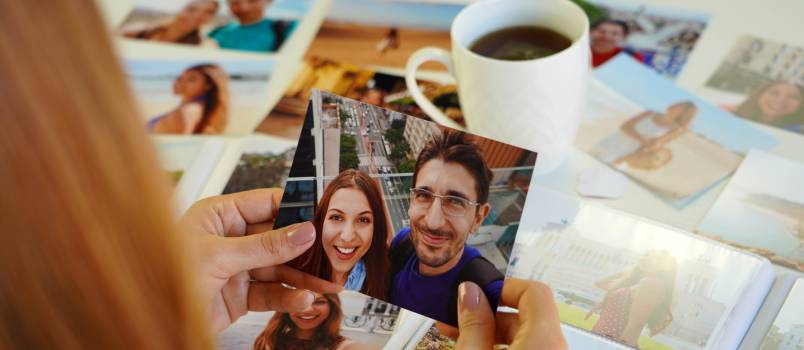 woman looking at image print