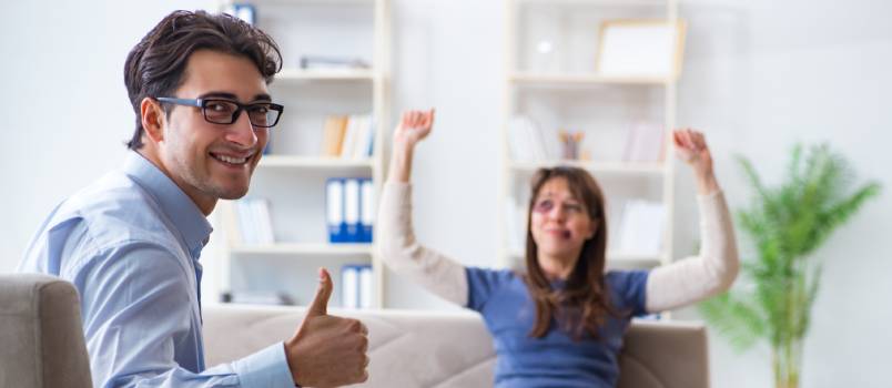 Psychologist counselling woman beaten by her husband