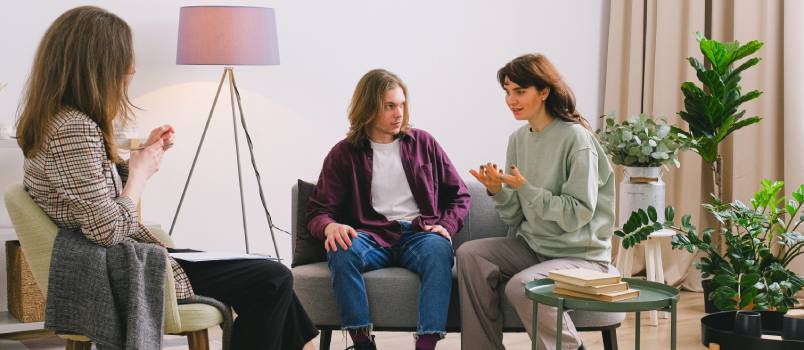 Couple consulting therapist