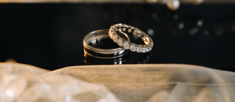 Pair of gold wedding ring