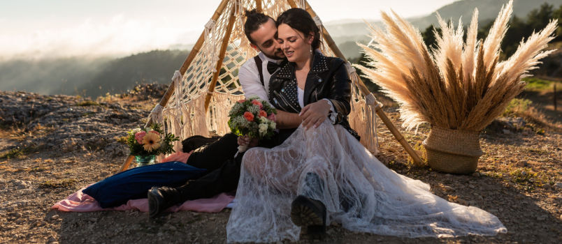 Couple having wedding photoshoot