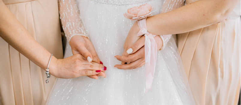 Bride with her bridesmaids