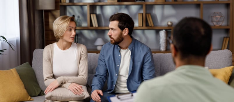 Couple taking Psychology session