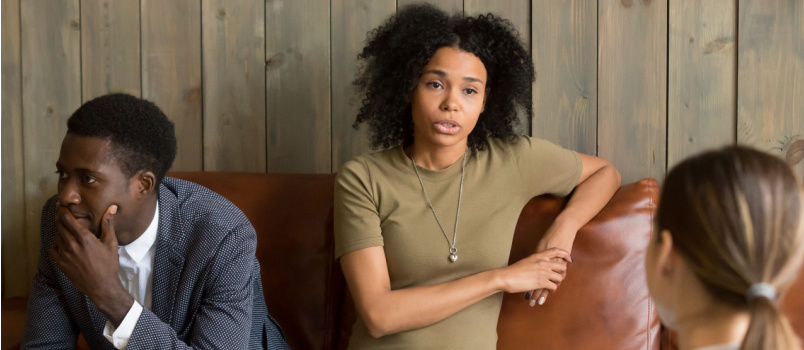 Frustrated wife talking to psychologist