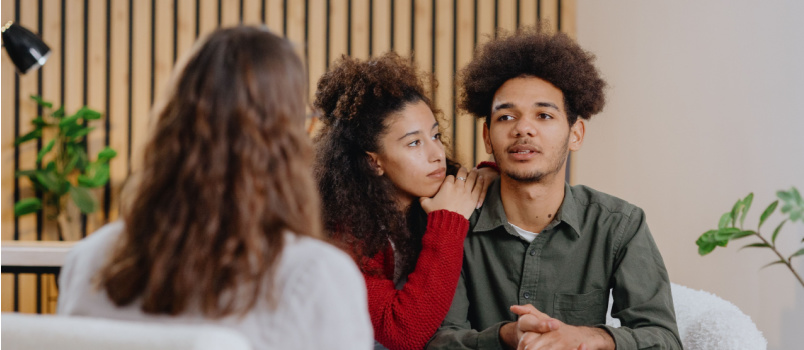 Man and woman talking psychologist