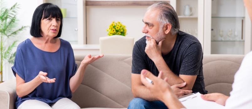 Couple visiting psychiatric treatment