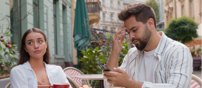 Couple sitting in a cafe