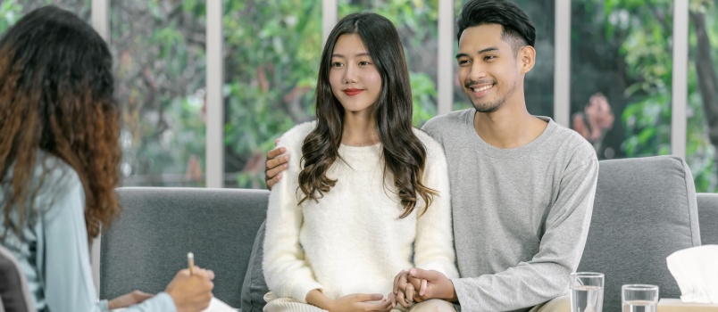 Rear side coaching taking notes