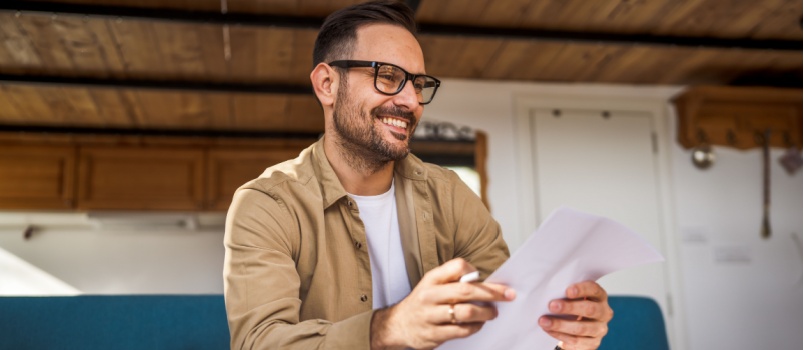 Man reading letter