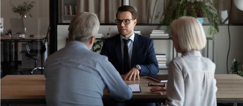 Couple meeting specialist