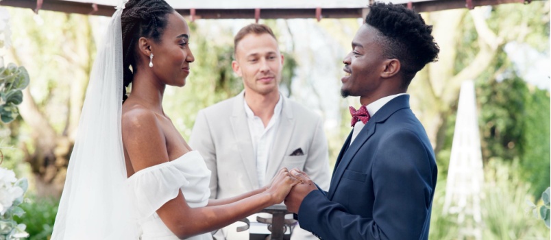 Couple changing wedding vows