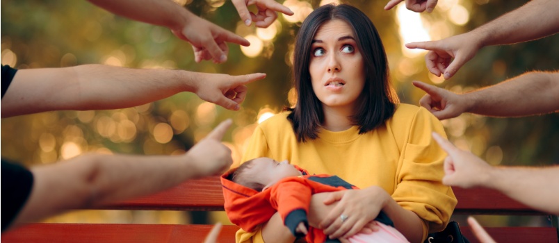 Mommy shaming concept