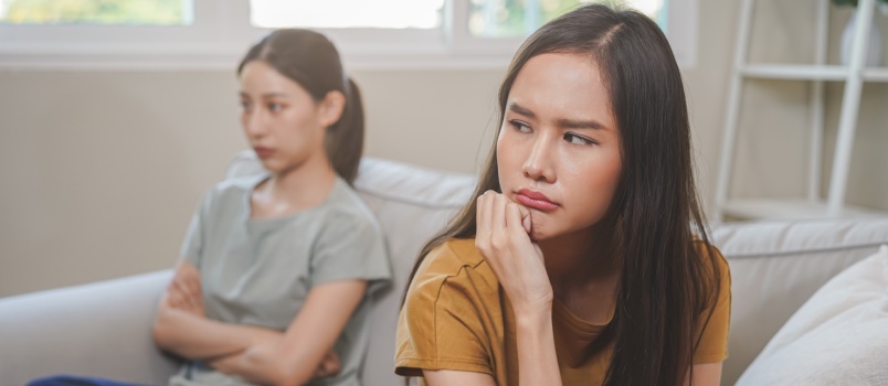Lesbian couple having conflicts