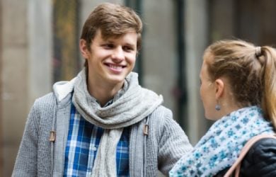 9 Smart Cold Approach Tips That Actually Work in Dating