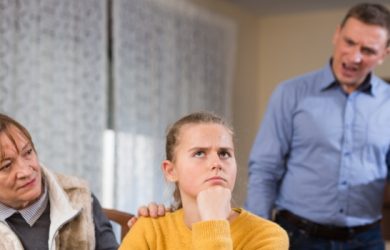 13 Clear Signs of Verbal Abuse in Parents to Watch out For
