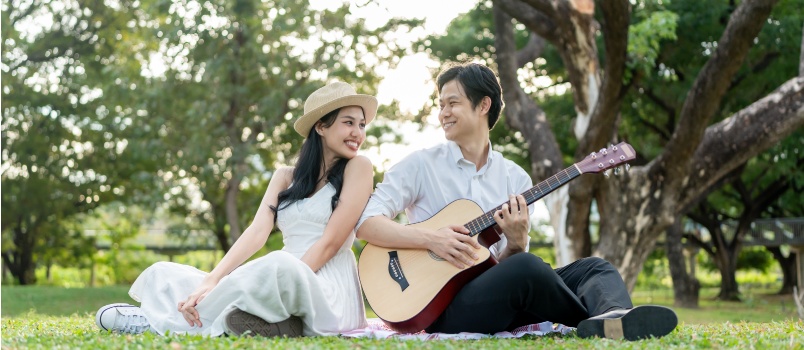 Young couple having romantic time 