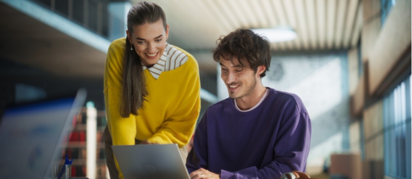 Coupkle working together