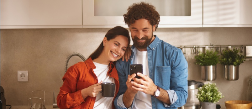 Young couple having coffee 