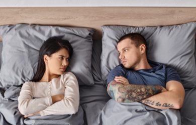 5 Red Flags in a Relationship You’re Ignoring | Emotional Cheating Signs