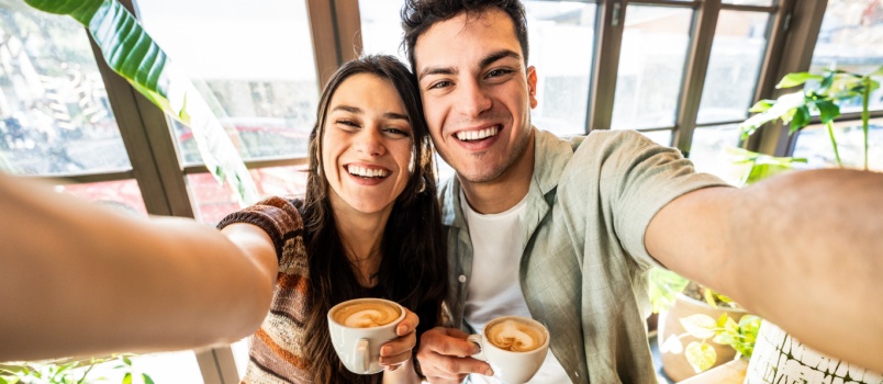 8 Key Insights of Aquarius Man and Aries Woman Compatibility